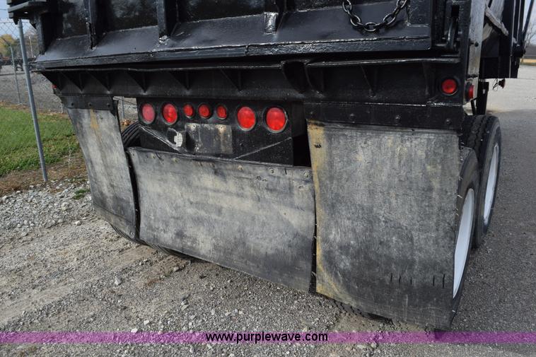 image for item J8464 1993 Mars end dump trailer