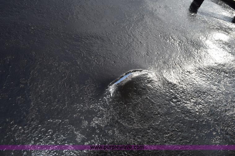 image for item J8464 1993 Mars end dump trailer