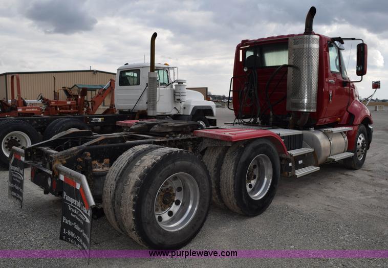 image for item J8465 2010 International ProStar semi truck