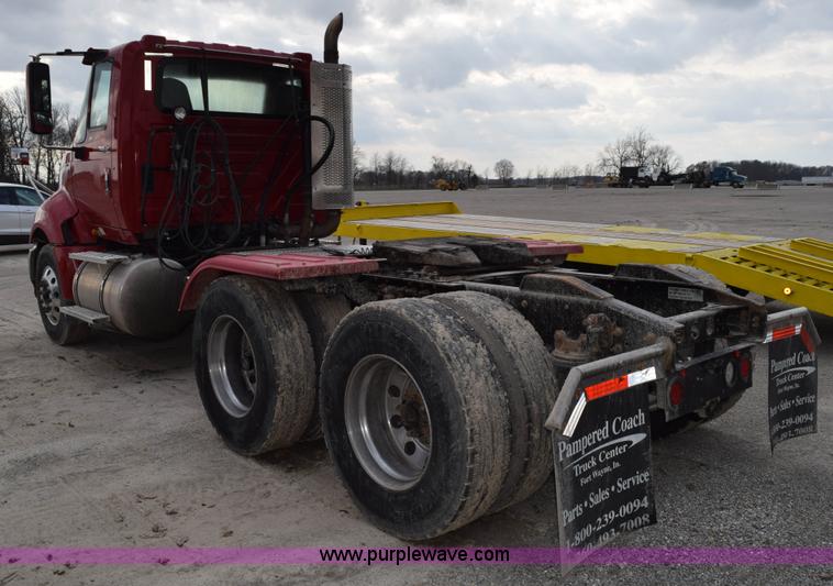 image for item J8465 2010 International ProStar semi truck