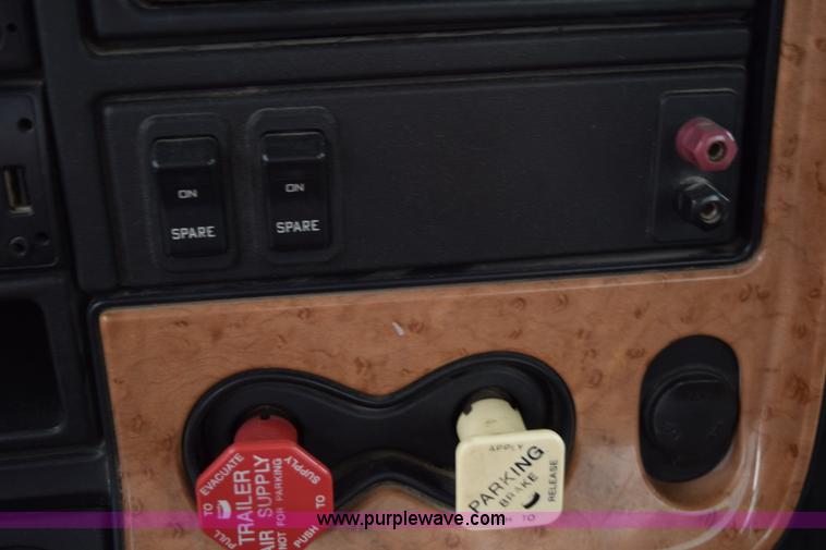 image for item J8465 2010 International ProStar semi truck