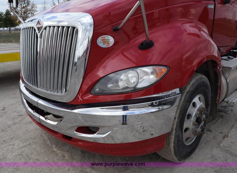 image for item J8465 2010 International ProStar semi truck