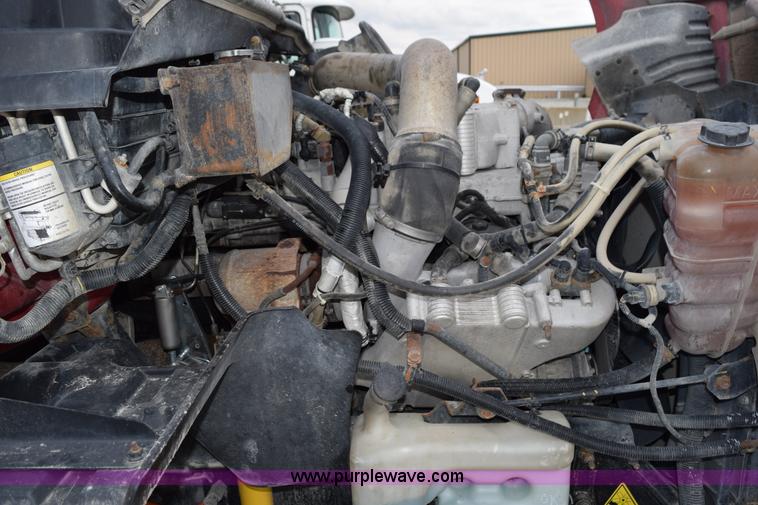 image for item J8465 2010 International ProStar semi truck