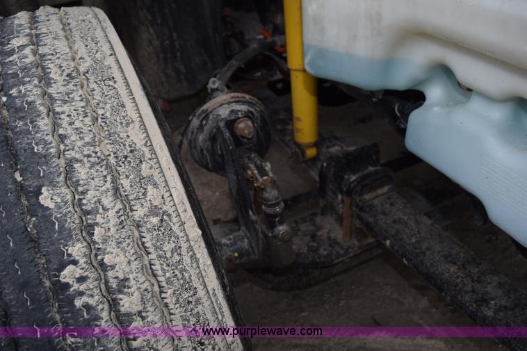 image for item J8465 2010 International ProStar semi truck