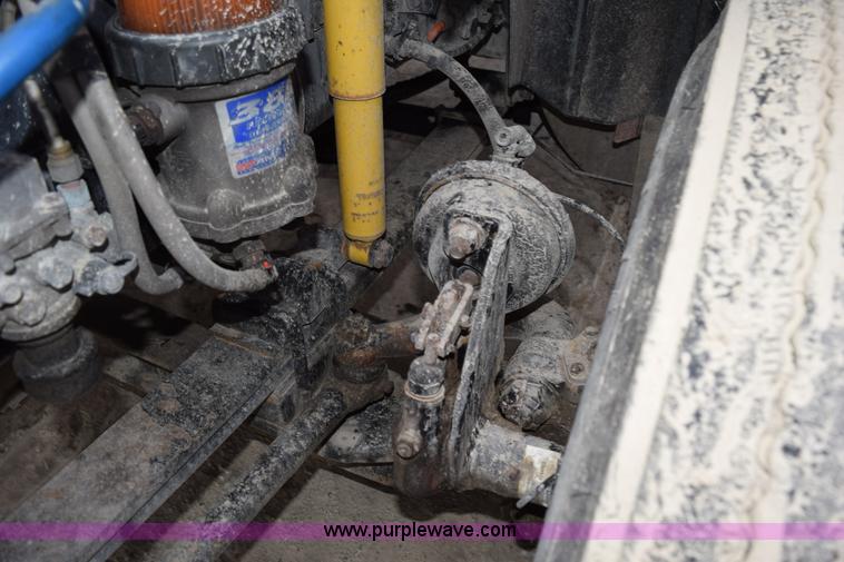 image for item J8465 2010 International ProStar semi truck