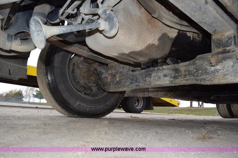 image for item J8465 2010 International ProStar semi truck