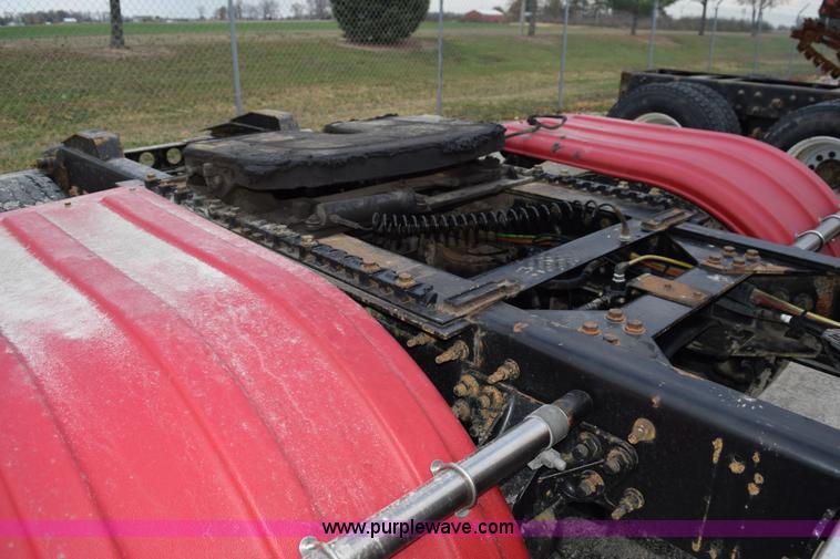 image for item J8465 2010 International ProStar semi truck