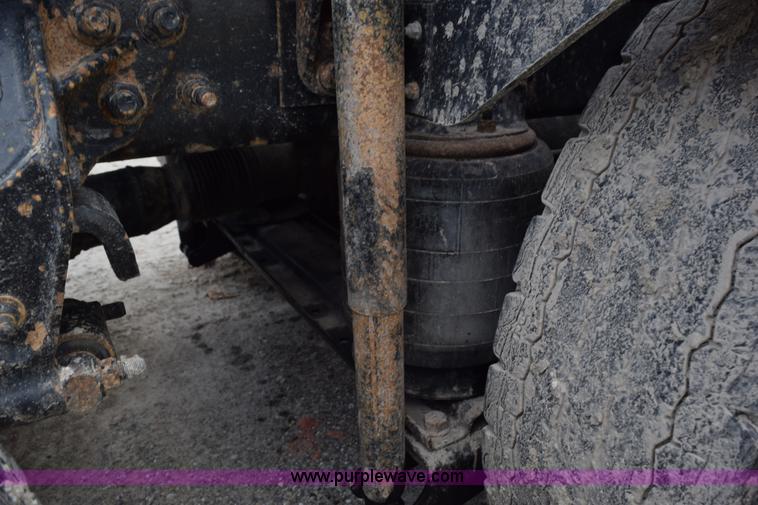 image for item J8465 2010 International ProStar semi truck