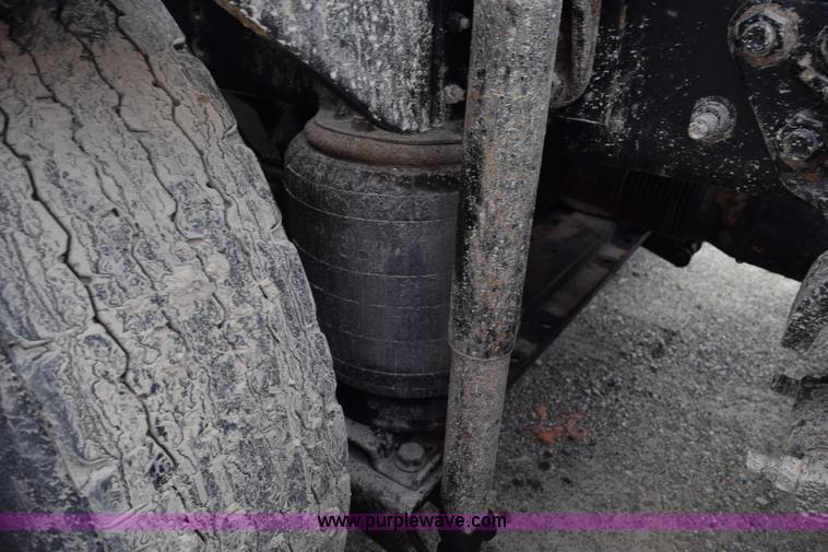 image for item J8465 2010 International ProStar semi truck