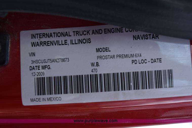 image for item J8465 2010 International ProStar semi truck