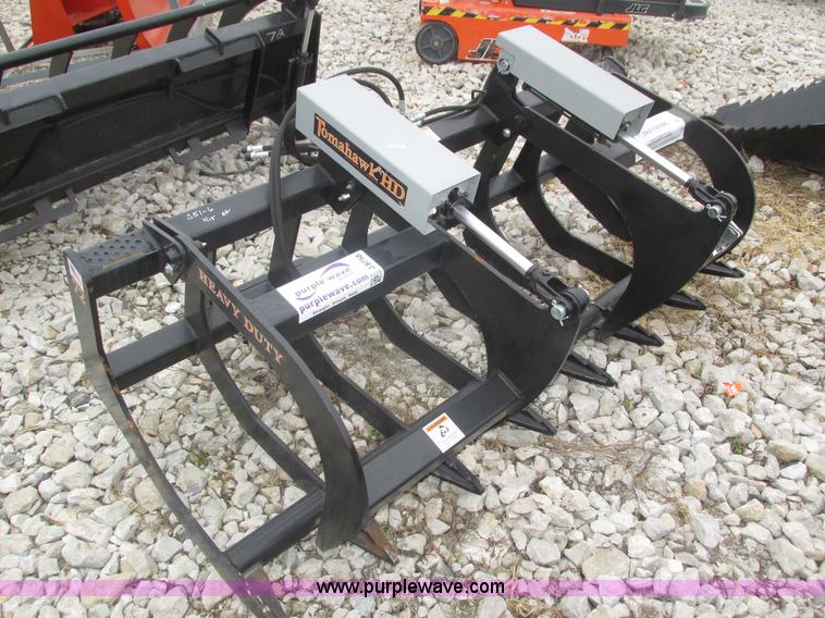 image for item J8758 Tomahawk grapple bucket