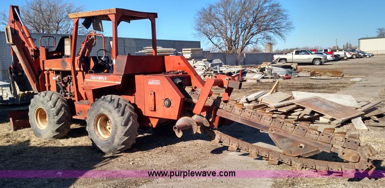 image for item K1171 1983 Ditch Witch 6510 trencher