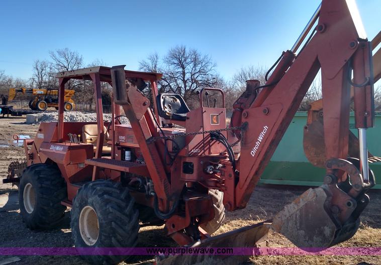 image for item K1171 1983 Ditch Witch 6510 trencher