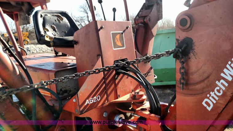 image for item K1171 1983 Ditch Witch 6510 trencher