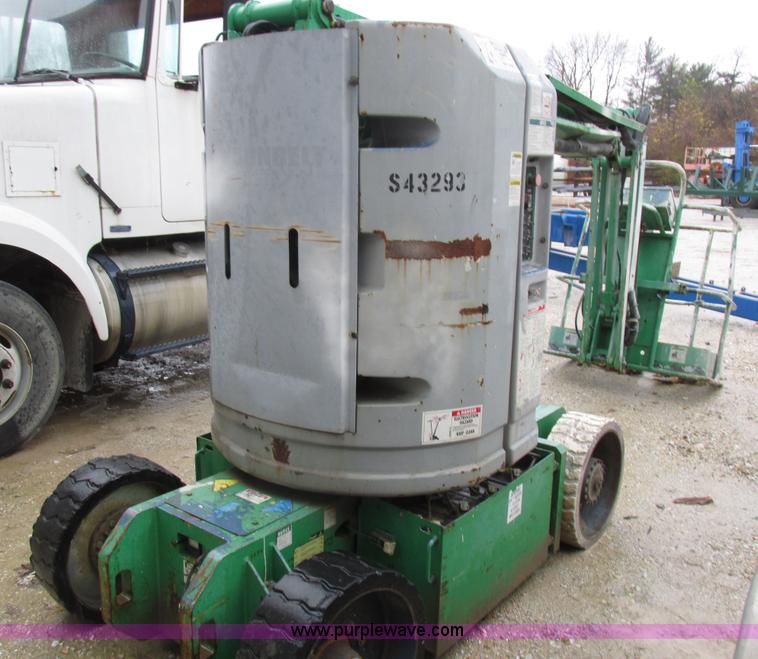 image for item K2247 1999 Genie Z-30/20N boom lift