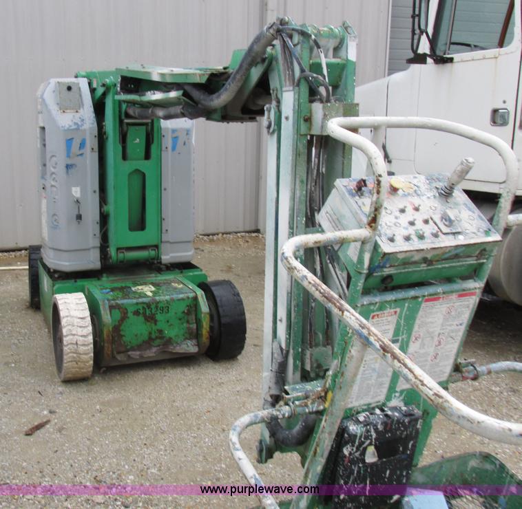 image for item K2247 1999 Genie Z-30/20N boom lift