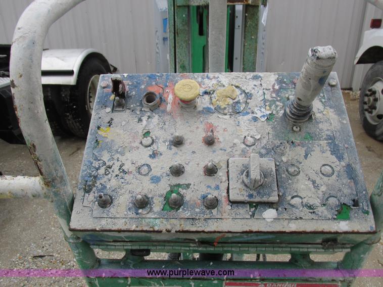 image for item K2247 1999 Genie Z-30/20N boom lift