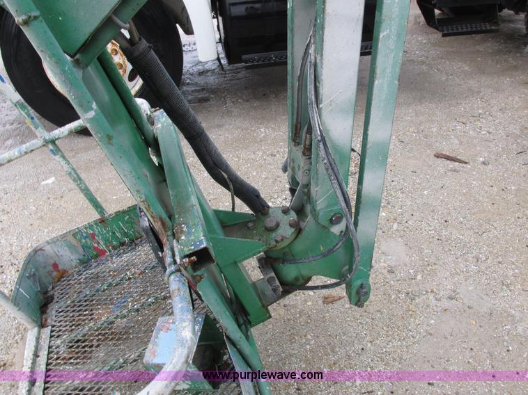 image for item K2247 1999 Genie Z-30/20N boom lift