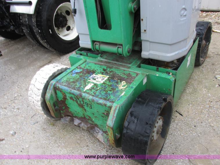 image for item K2247 1999 Genie Z-30/20N boom lift