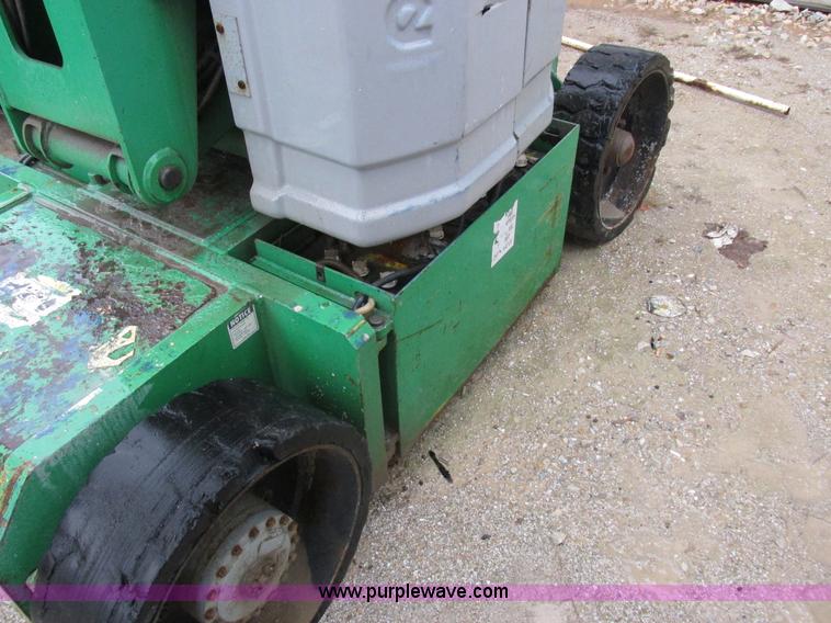 image for item K2247 1999 Genie Z-30/20N boom lift