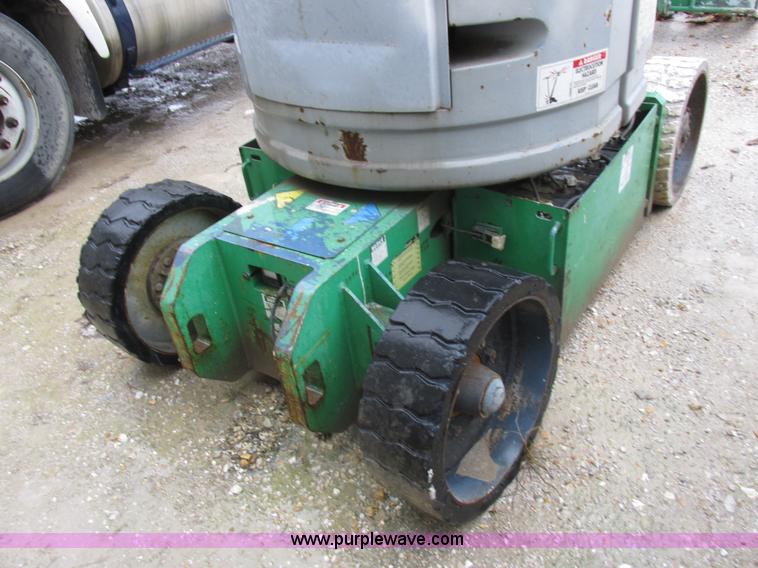 image for item K2247 1999 Genie Z-30/20N boom lift