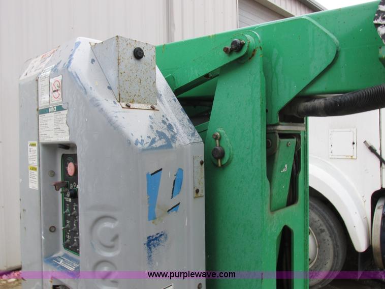 image for item K2247 1999 Genie Z-30/20N boom lift