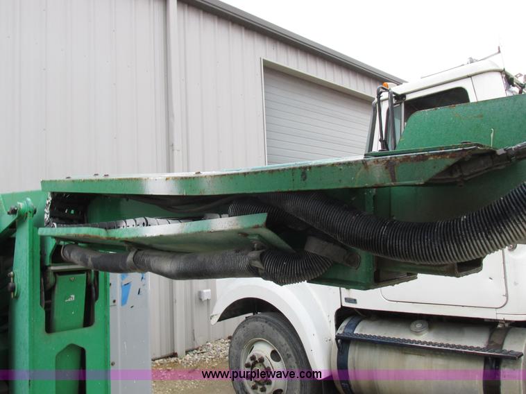 image for item K2247 1999 Genie Z-30/20N boom lift