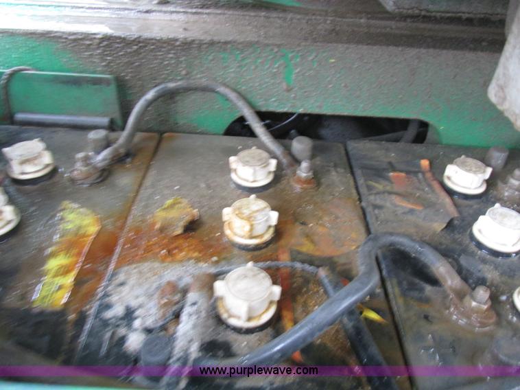 image for item K2247 1999 Genie Z-30/20N boom lift