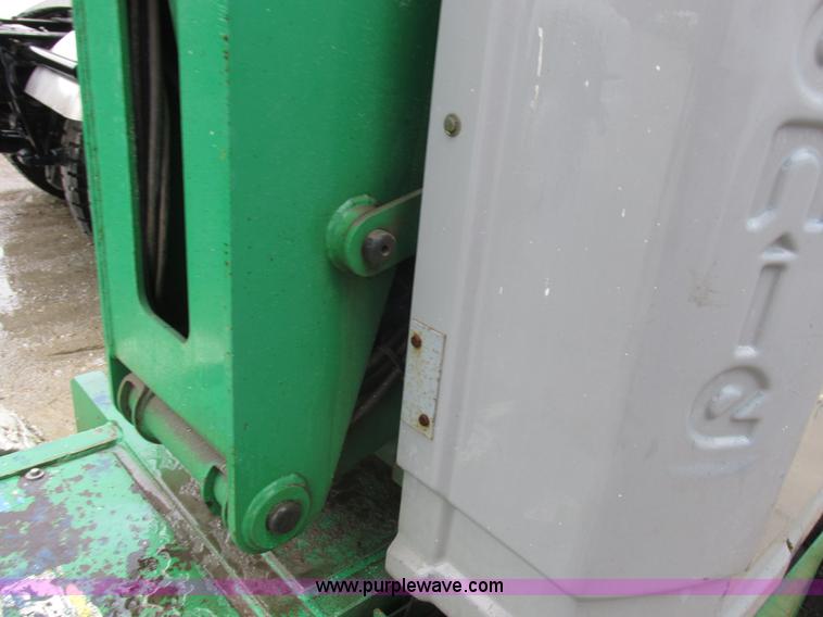 image for item K2247 1999 Genie Z-30/20N boom lift