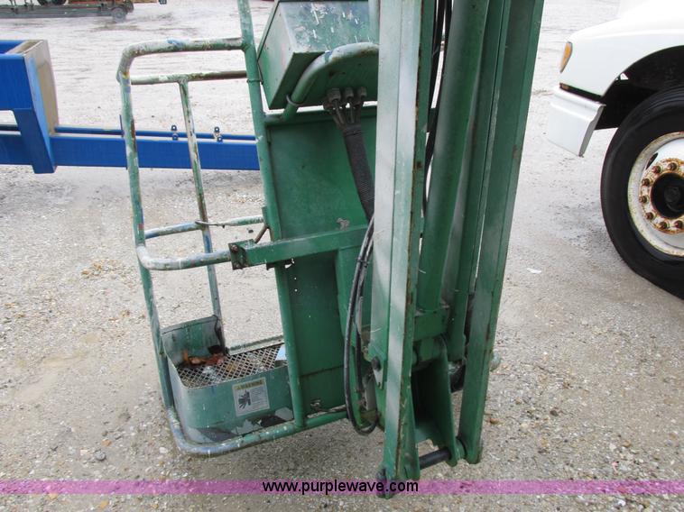 image for item K2247 1999 Genie Z-30/20N boom lift