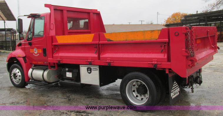 image for item K5205 2006 International DuraStar 4300 dump truck