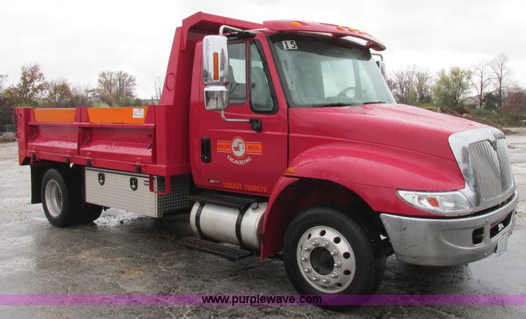 image for item K5205 2006 International DuraStar 4300 dump truck