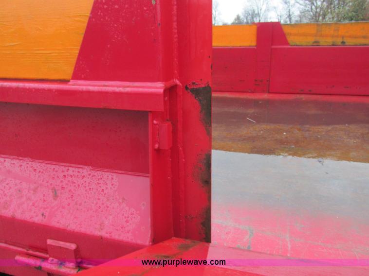 image for item K5205 2006 International DuraStar 4300 dump truck