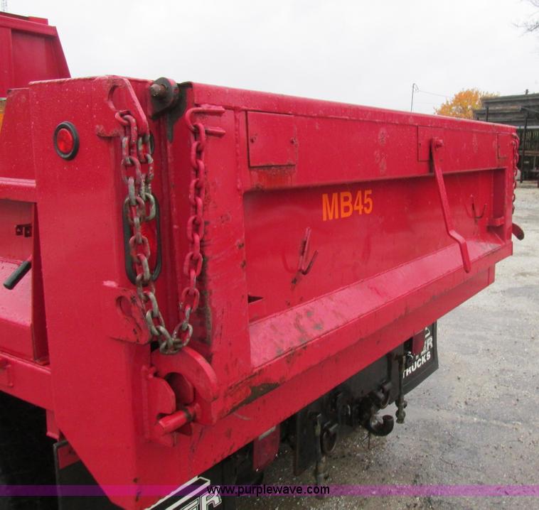 image for item K5205 2006 International DuraStar 4300 dump truck