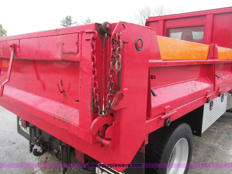image for item K5205 2006 International DuraStar 4300 dump truck