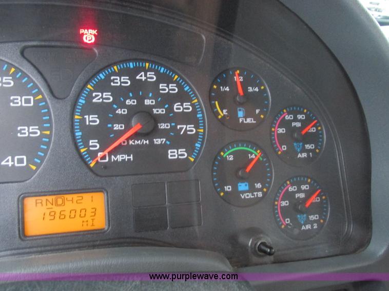 image for item K5205 2006 International DuraStar 4300 dump truck