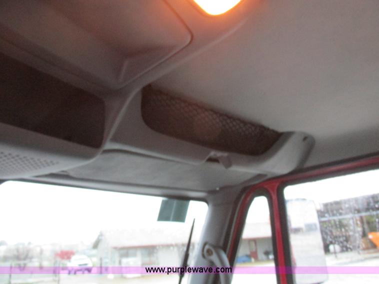 image for item K5205 2006 International DuraStar 4300 dump truck