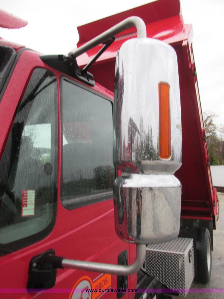 image for item K5205 2006 International DuraStar 4300 dump truck