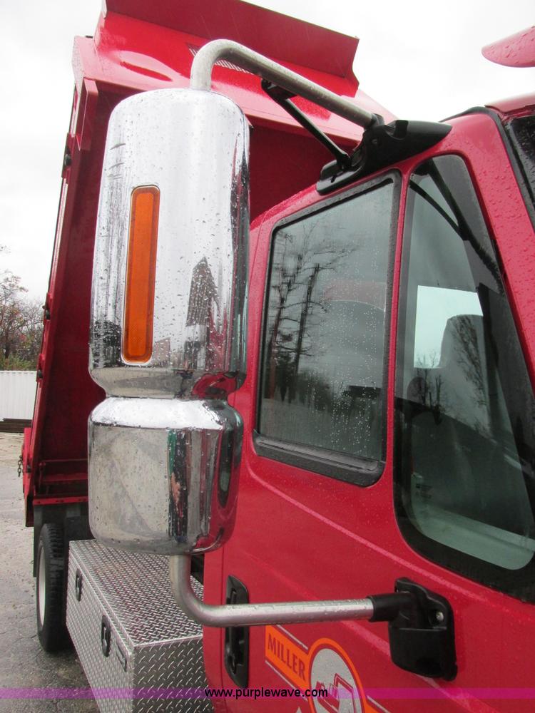 image for item K5205 2006 International DuraStar 4300 dump truck