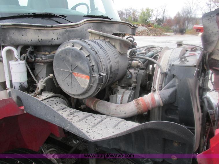 image for item K5205 2006 International DuraStar 4300 dump truck