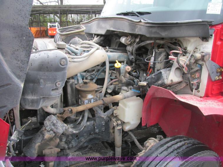 image for item K5205 2006 International DuraStar 4300 dump truck