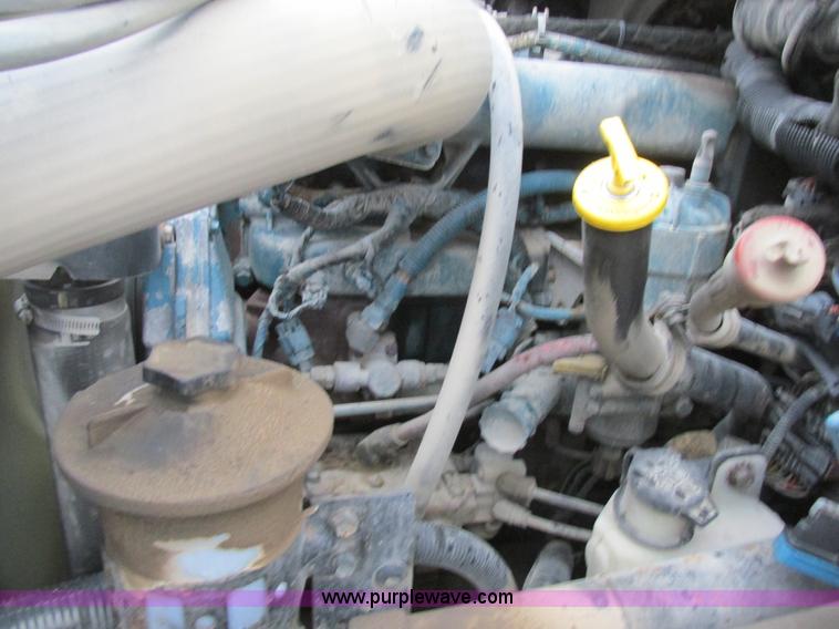 image for item K5205 2006 International DuraStar 4300 dump truck