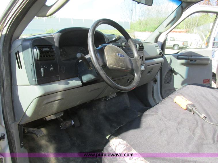 image for item K5206 2006 Ford F450 Super Duty dump truck