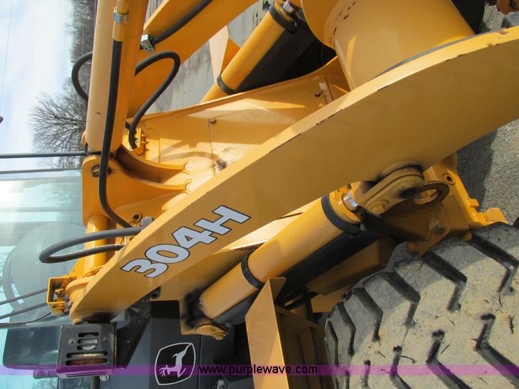 image for item K5211 2004 John Deere 304H wheel loader