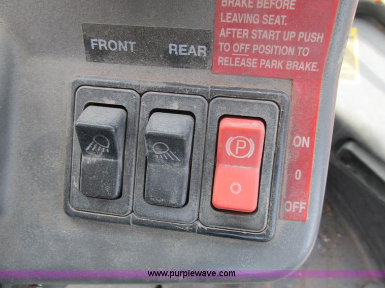 image for item K5211 2004 John Deere 304H wheel loader