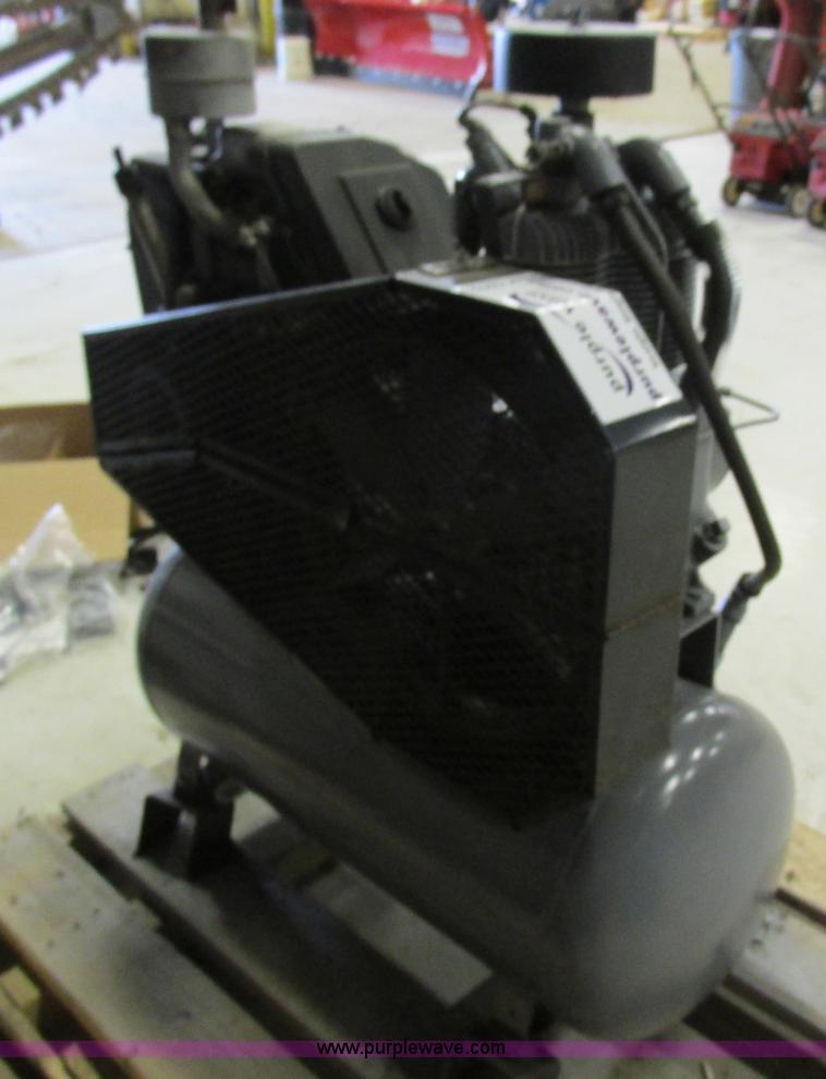 image for item K5212 2004 Gardner Denver air compressor