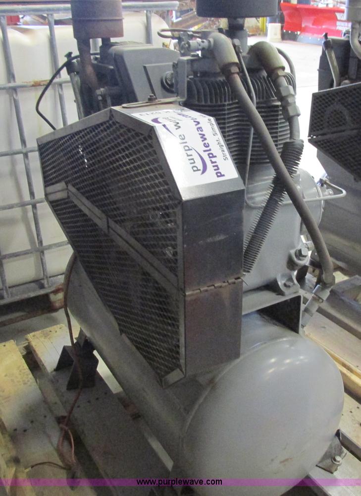 image for item K5213 2001 Gardner Denver air compressor