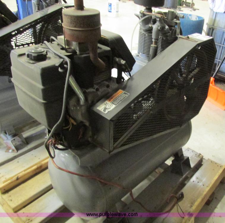 image for item K5213 2001 Gardner Denver air compressor