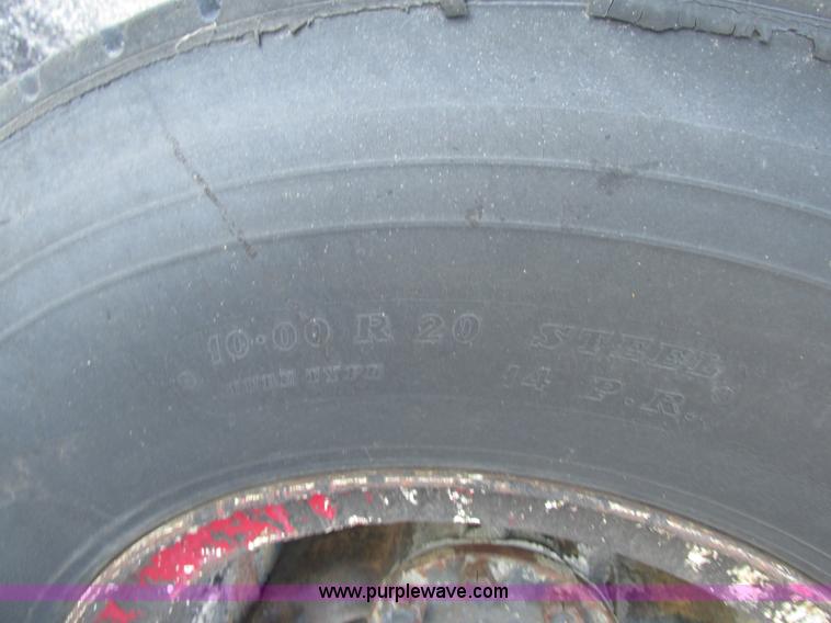 image for item K5215 1968 International Fleetstar 2000 semi truck