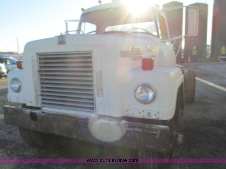 image for item K5215 1968 International Fleetstar 2000 semi truck